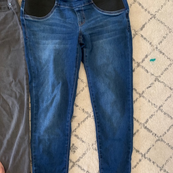 Maternity jean bundle - Picture 3 of 6